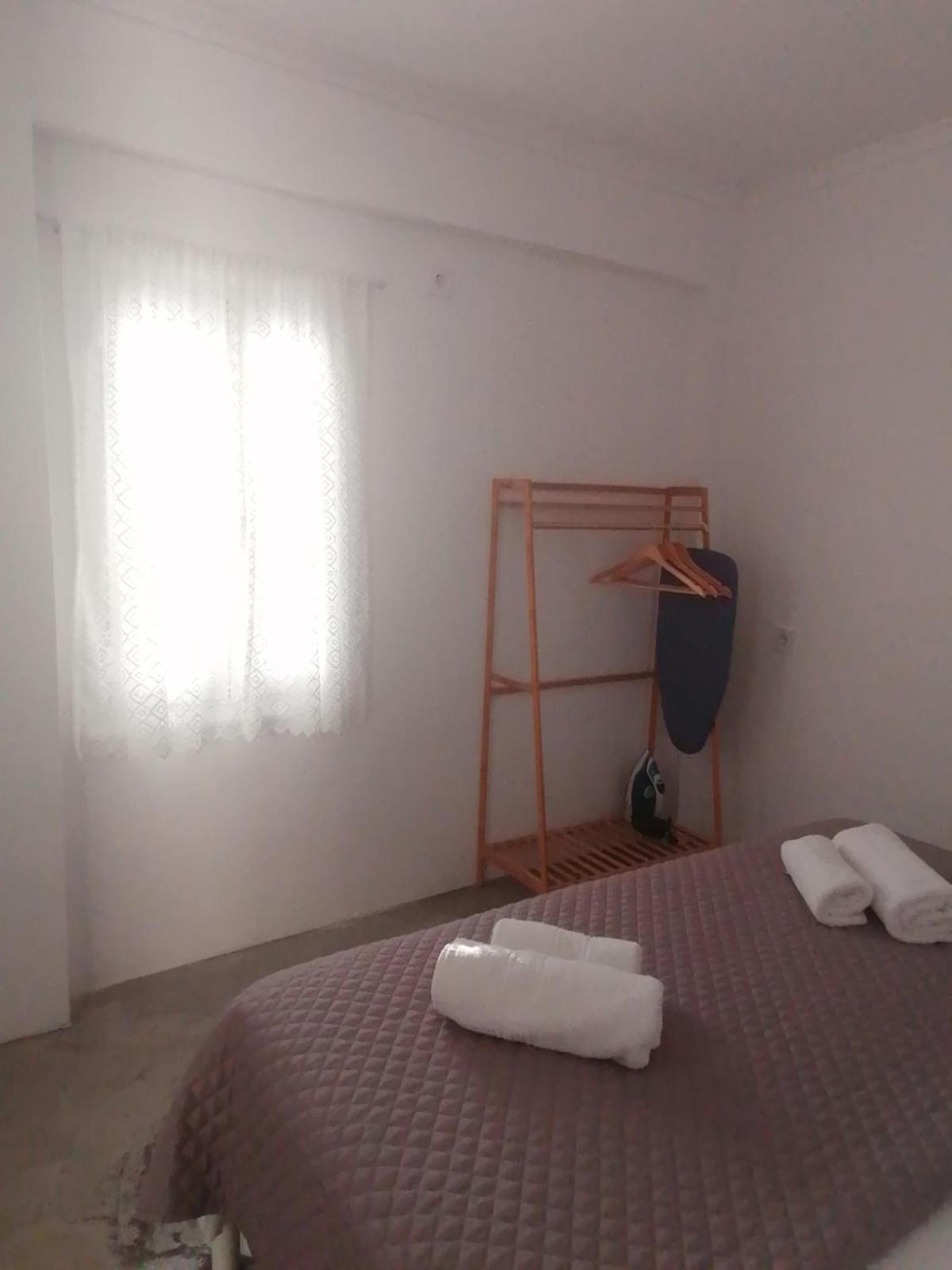 Sun Meets Sea Apartment Athanion Bagian luar foto